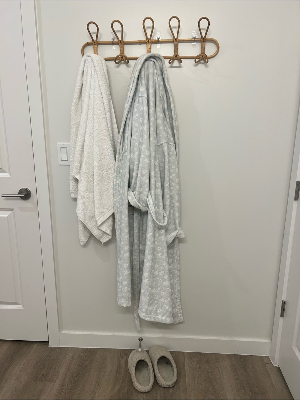 Dierf Avenue Robe - Picture 2 of 3